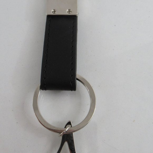 BCBGirls High Heel Shoe Key Ring Key Chain - Picture 4 of 7